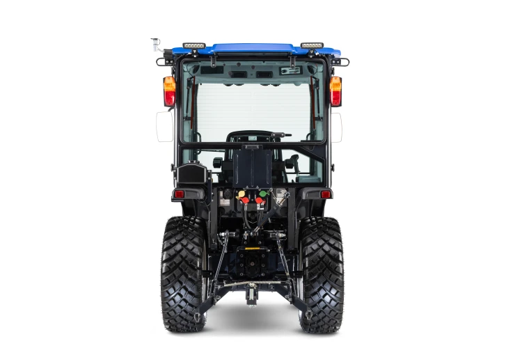 Traktor komunalny Iseki TM4230 - z klimatyzowaną kabiną