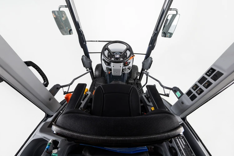 Traktor komunalny Iseki TM4270 AHLK - z klimatyzowaną kabiną